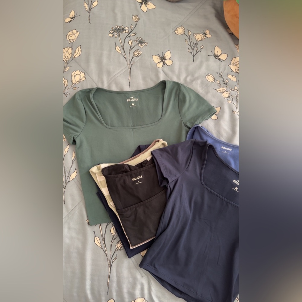 Hollister bundle Women's Short Sleeve Tops